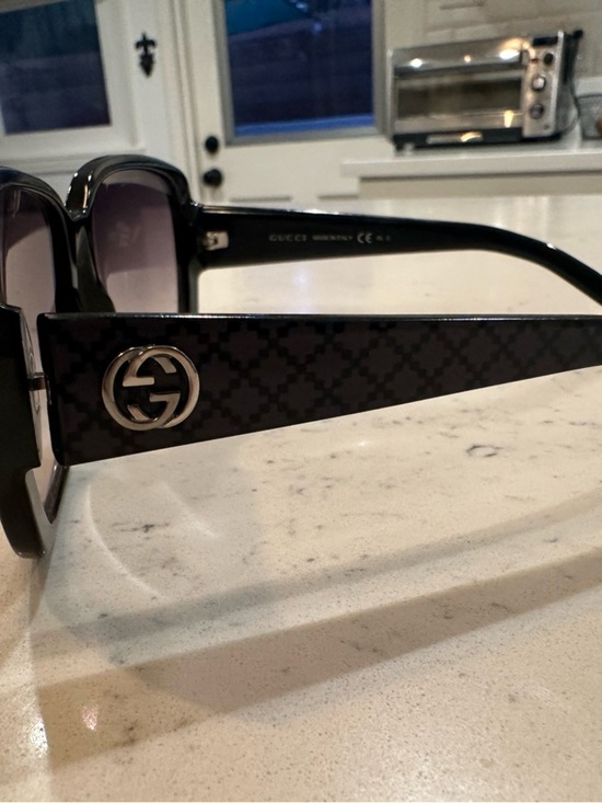Gucci Black Frame Sunglasses with Gradient Gray Lenses main image 6